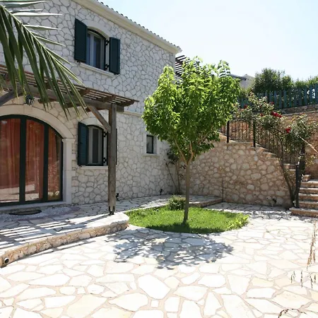 אתר נופש Goudis Luxury Lefkada Sea View & Private Pools