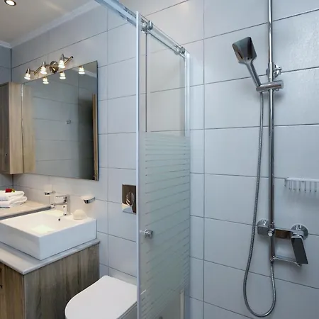 Goudis Luxury Lefkada Sea View & Private Pools אתר נופש *