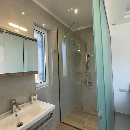 אתר נופש Goudis Luxury Lefkada Sea View & Private Pools *