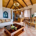 Resort Goudis Luxury Lefkada Sea View & Private Pools