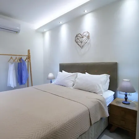 Goudis Luxury Lefkada Sea View & Private Pools אתר נופש *