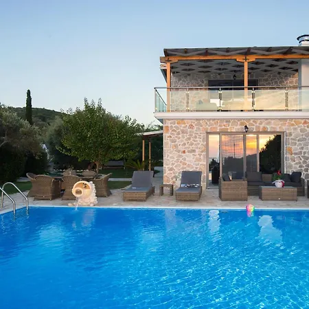 Resort Goudis Luxury Lefkada Sea View & Private Pools *