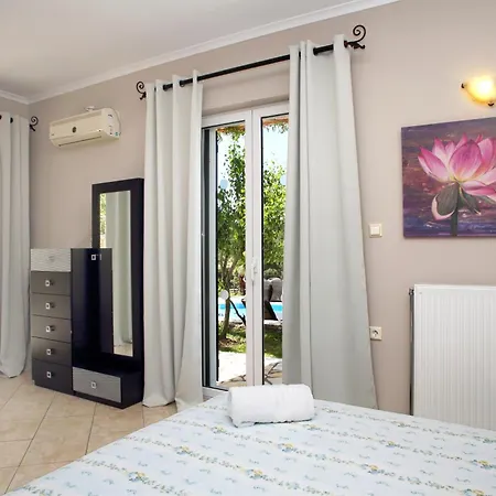 Goudis Luxury Lefkada Sea View & Private Pools Resort Tsoukaladhes