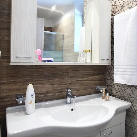 Goudis Luxury Lefkada Sea View & Private Pools אתר נופש Tsoukaládhes