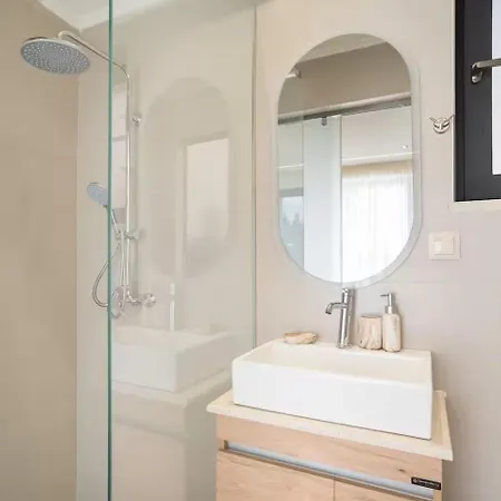 Здравен курорт Goudis Luxury Lefkada Sea View & Private Pools *