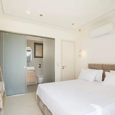 Goudis Luxury Lefkada Sea View & Private Pools Здравен курорт