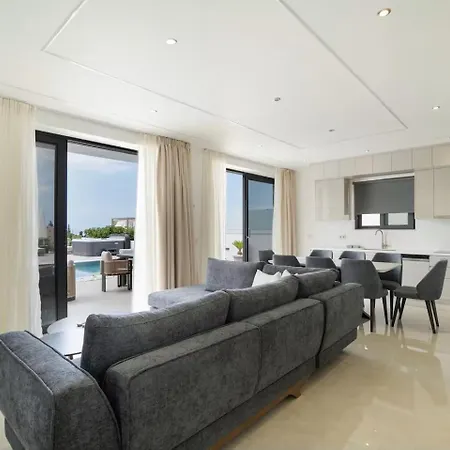 Resort Goudis Luxury Lefkada Sea View & Private Pools Tsoukaladhes