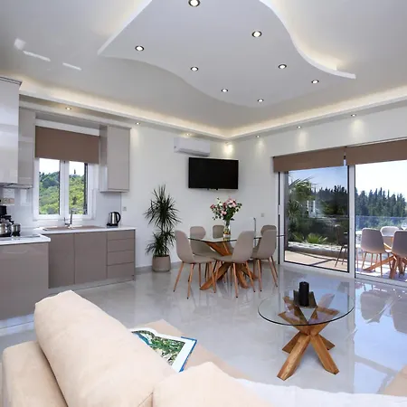 אתר נופש Goudis Luxury Lefkada Sea View & Private Pools *