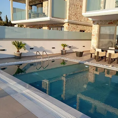 Resort Goudis Luxury Lefkada Sea View & Private Pools