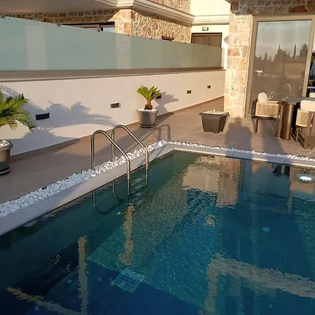 Goudis Luxury Lefkada Sea View & Private Pools Resort *