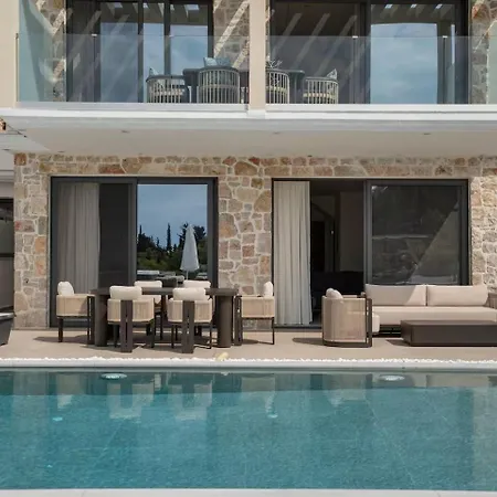 Goudis Luxury Lefkada Sea View & Private Pools Resort Tsoukaladhes